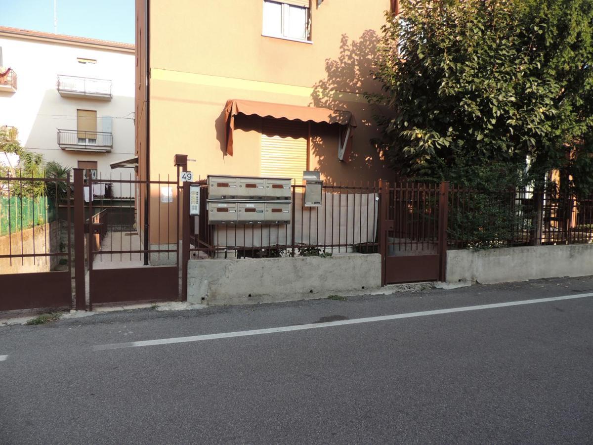 Appa49 Vicino Ospedale Borgo Roma, Fiera E Univr Apartment เวโรนา ภายนอก รูปภาพ